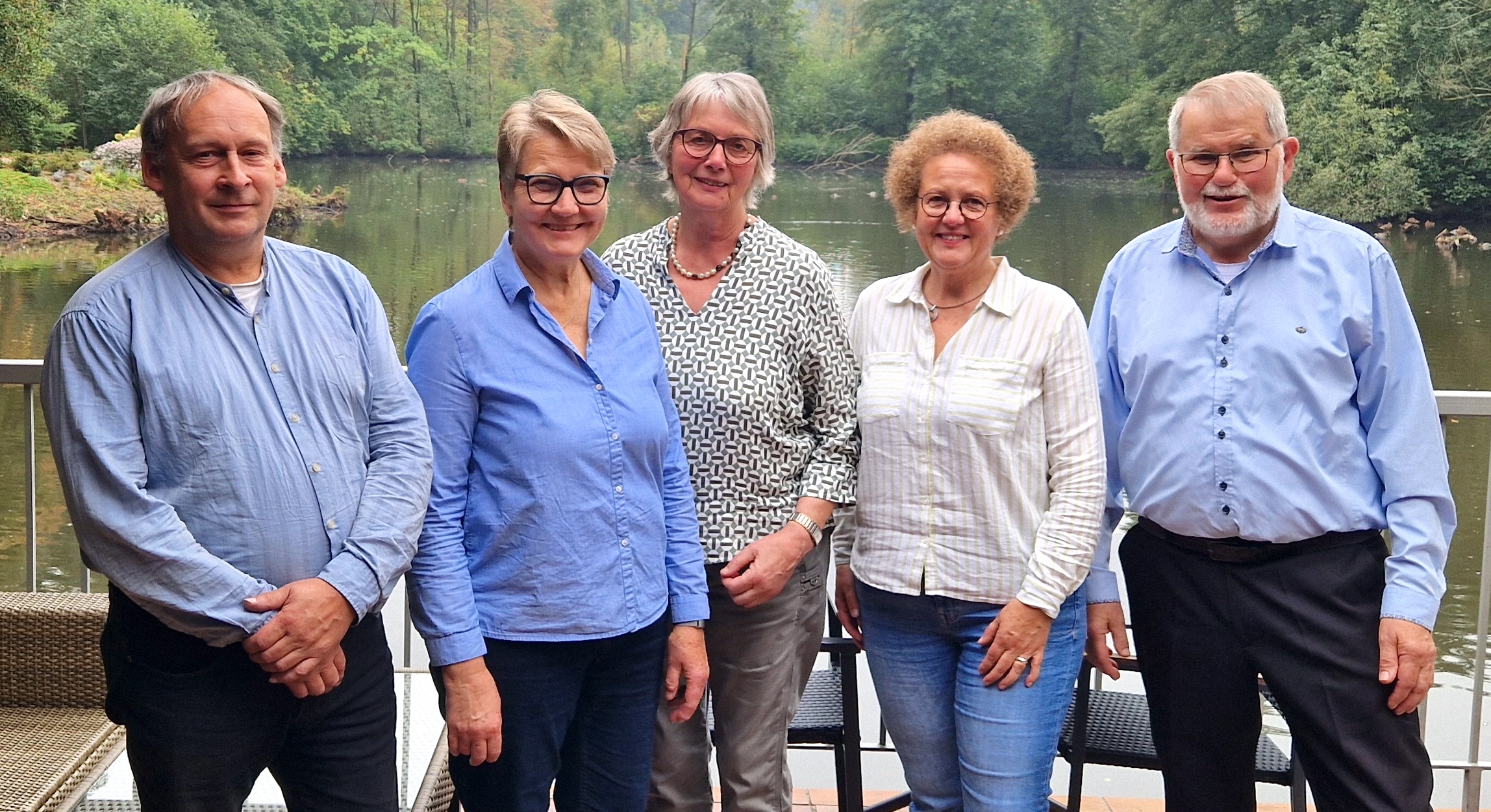 Der neue Vorstand des vlf NRW (v. l.): Hermann-Josef Oergel, Brigitte Engemann, Marlis Verhülsdonk, Regina Gerlach-Ahrens, Gerhard Pfankuchen. Es fehlt Dirk Schuffels-Born. Der neue Vorstand des vlf NRW (v. l.): Hermann-Josef Oergel, Brigitte Engemann, Marlis Verhülsdonk, Regina Gerlach-Ahrens, Gerhard Pfankuchen. Es fehlt Dirk Schuffels-Born.